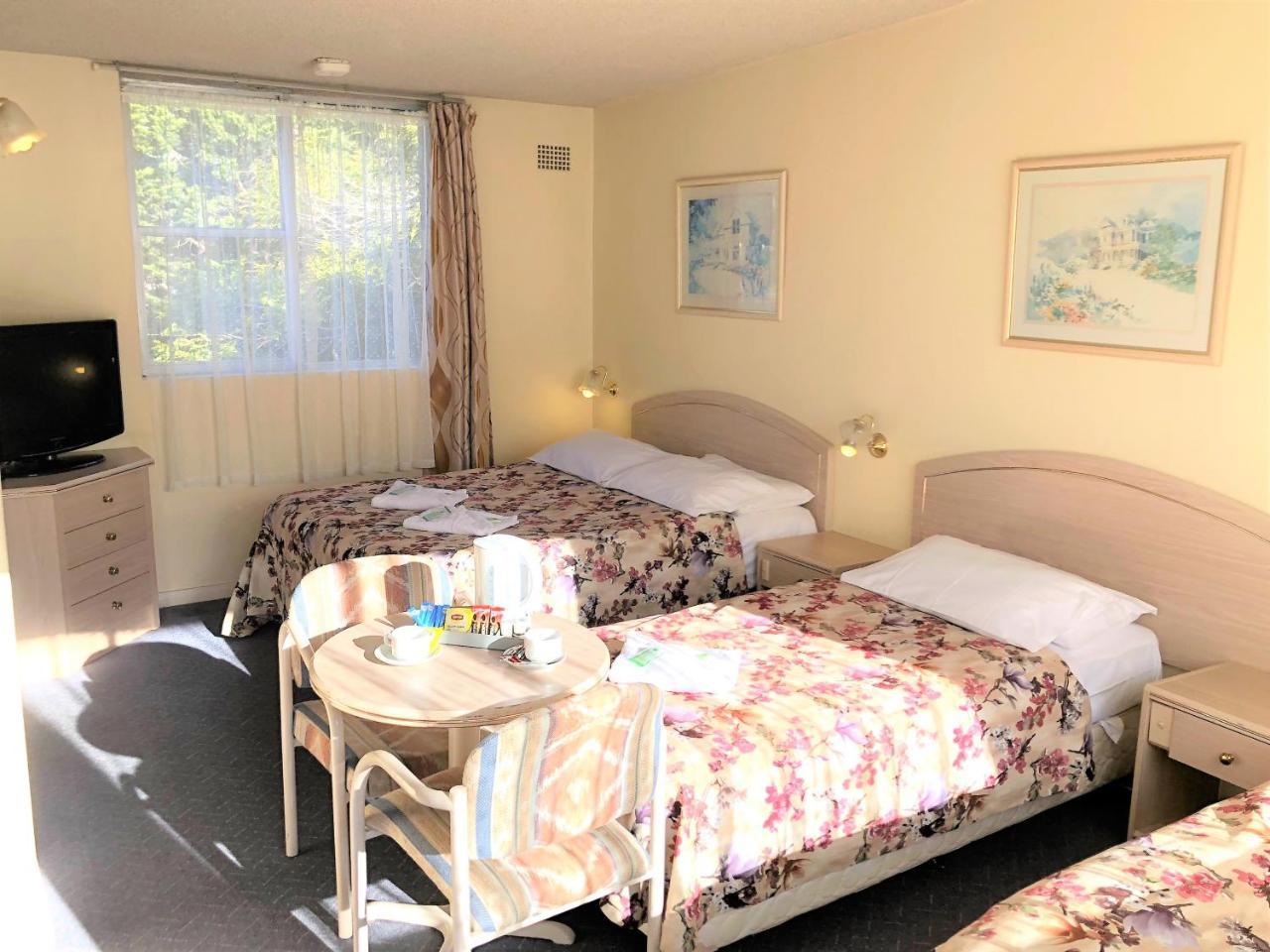 Motel The Clarendon 3*